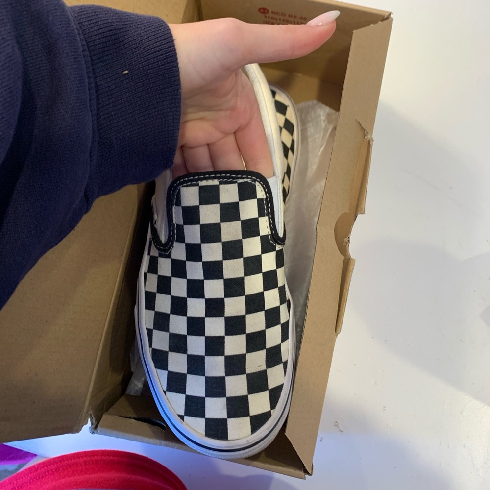 Checkered low top vans